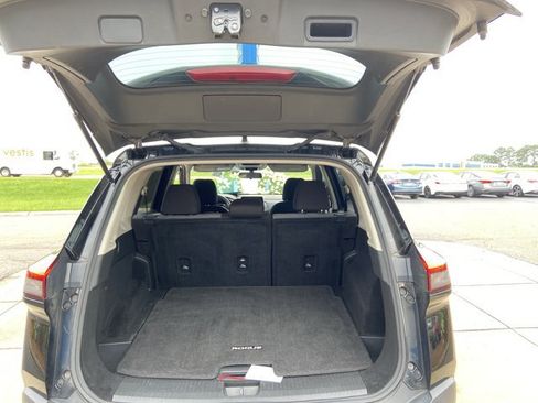 Used 2023 Nissan Rogue SV FWD image 26