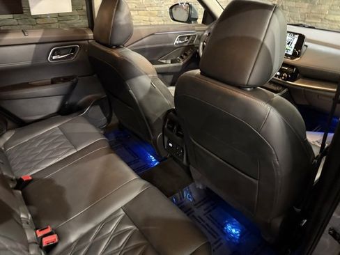 Certified 2023 Nissan Rogue Platinum w/ Platinum Premium Package image 34