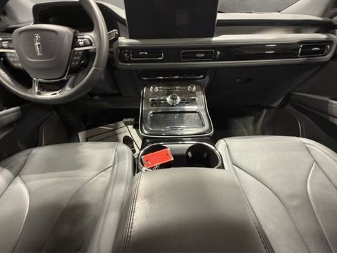 Used 2023 Lincoln Nautilus Reserve w/ Equipment Group 202A image 13