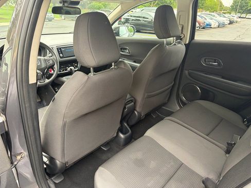 Used 2019 Honda HR-V EX image 35