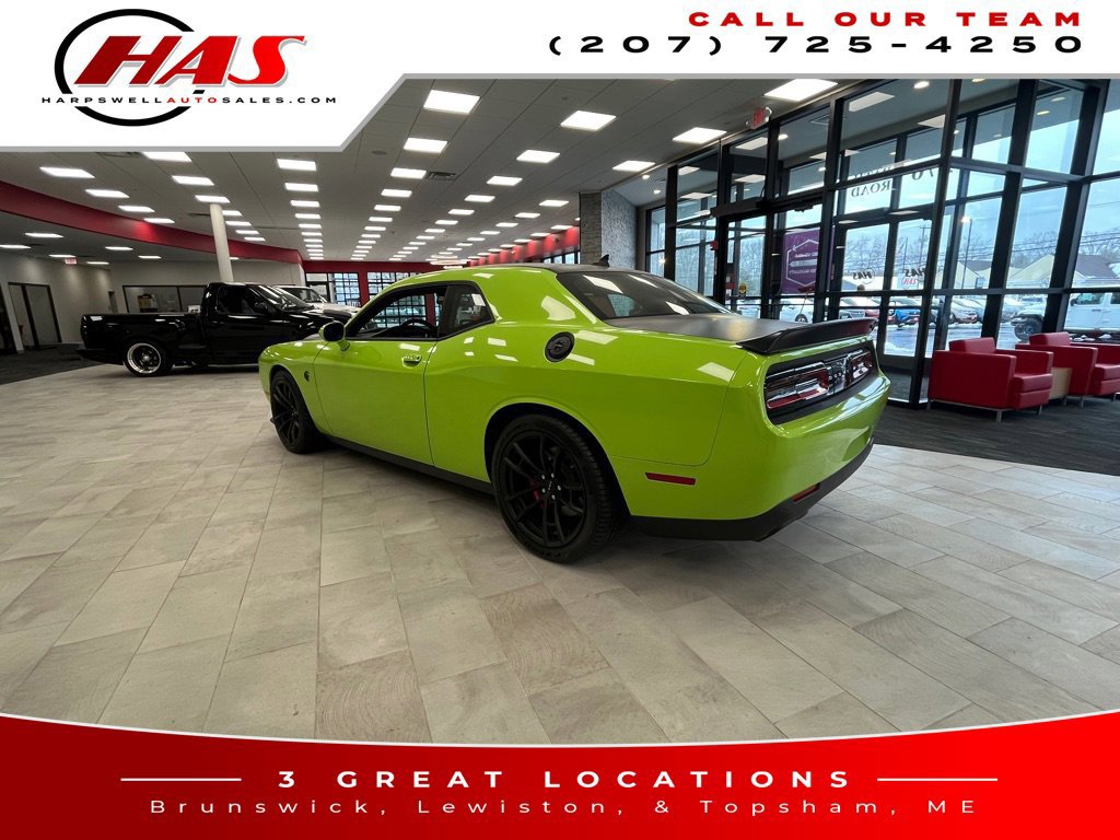 Used 2023 Dodge Challenger SRT Hellcat RWD image 3