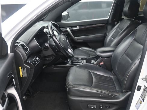 Used 2014 Kia Sorento SX w/ 3rd Row Package AWD/4WD image 11