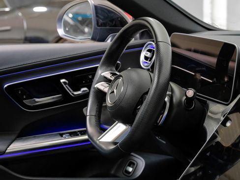 Used 2025 Mercedes-Benz CLE 300 4MATIC Coupe w/ AMG Line image 18