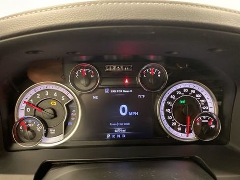 Used 2018 RAM 1500 Laramie AWD/4WD image 12