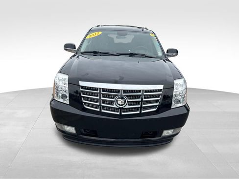 Used 2011 Cadillac Escalade ESV Luxury AWD/4WD image 9