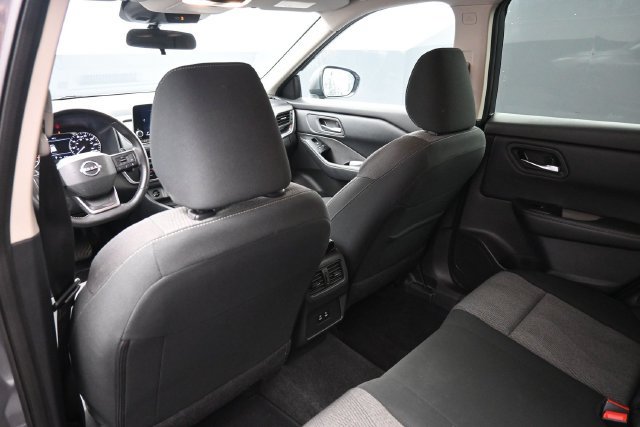 Used 2025 Nissan Rogue SV AWD/4WD image 30