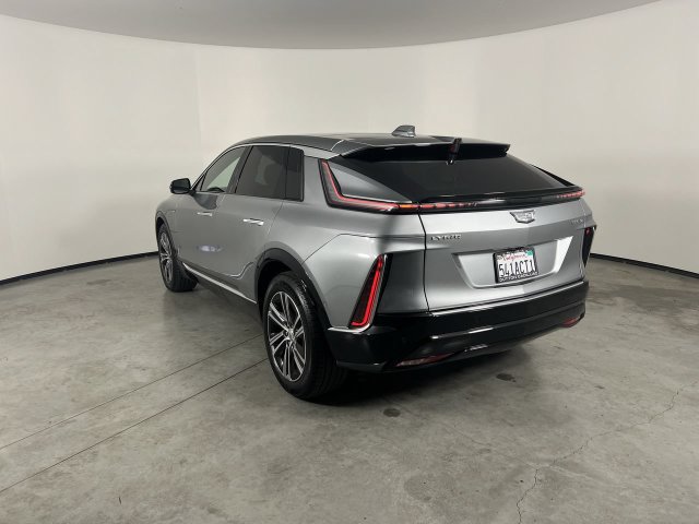 Used 2026 Cadillac Lyriq Luxury AWD/4WD image 6