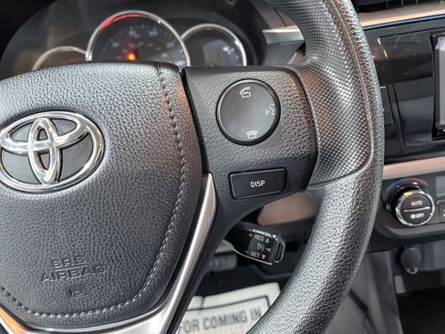 Used 2015 Toyota Corolla LE Premium image 21