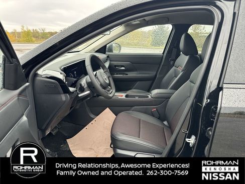 New 2026 Nissan Kicks SR w/ Cold Weather Package AWD/4WD image 5