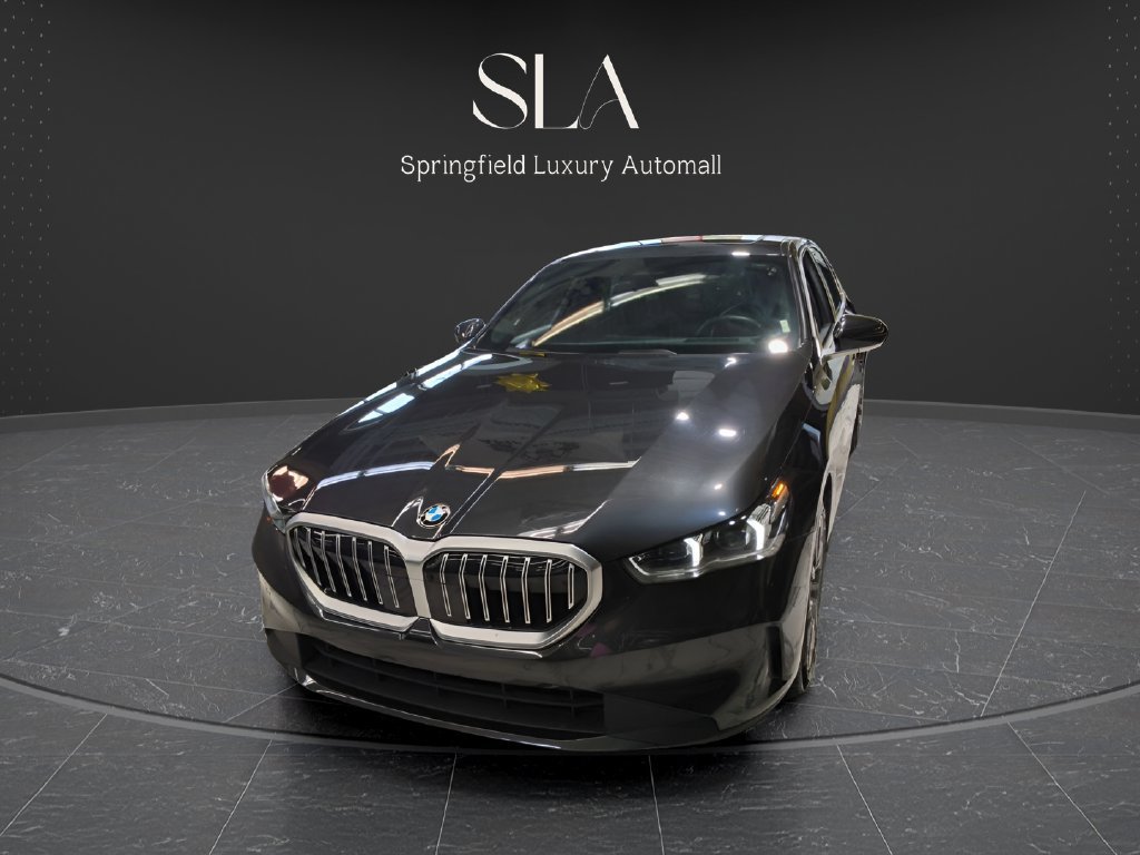 Used 2026 BMW 530i xDrive AWD/4WD image 4