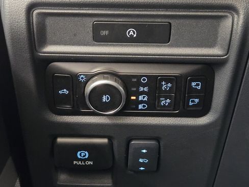 Used 2025 Ford F150 Lariat w/ Equipment Group 501A Mid image 22