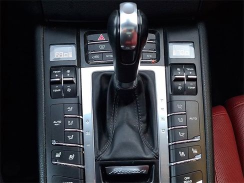 Certified 2017 Porsche Macan S image 21