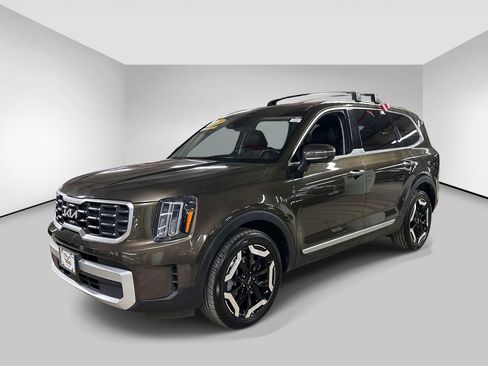 Used 2025 Kia Telluride S image 1