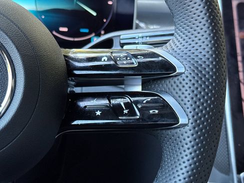 Used 2024 Mercedes-Benz GLC 300 4MATIC image 39