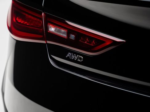 Used 2019 INFINITI Q60 3.0t Luxe AWD/4WD image 31
