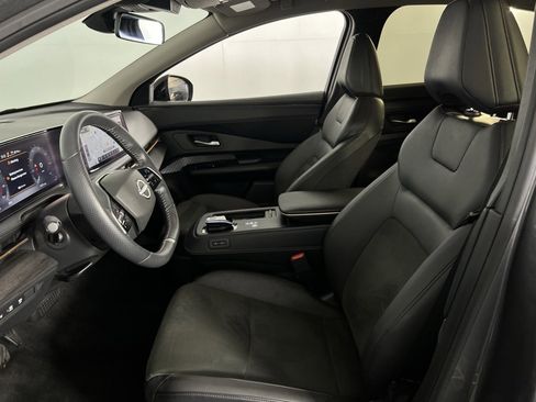 Used 2024 Nissan Ariya AWD image 22