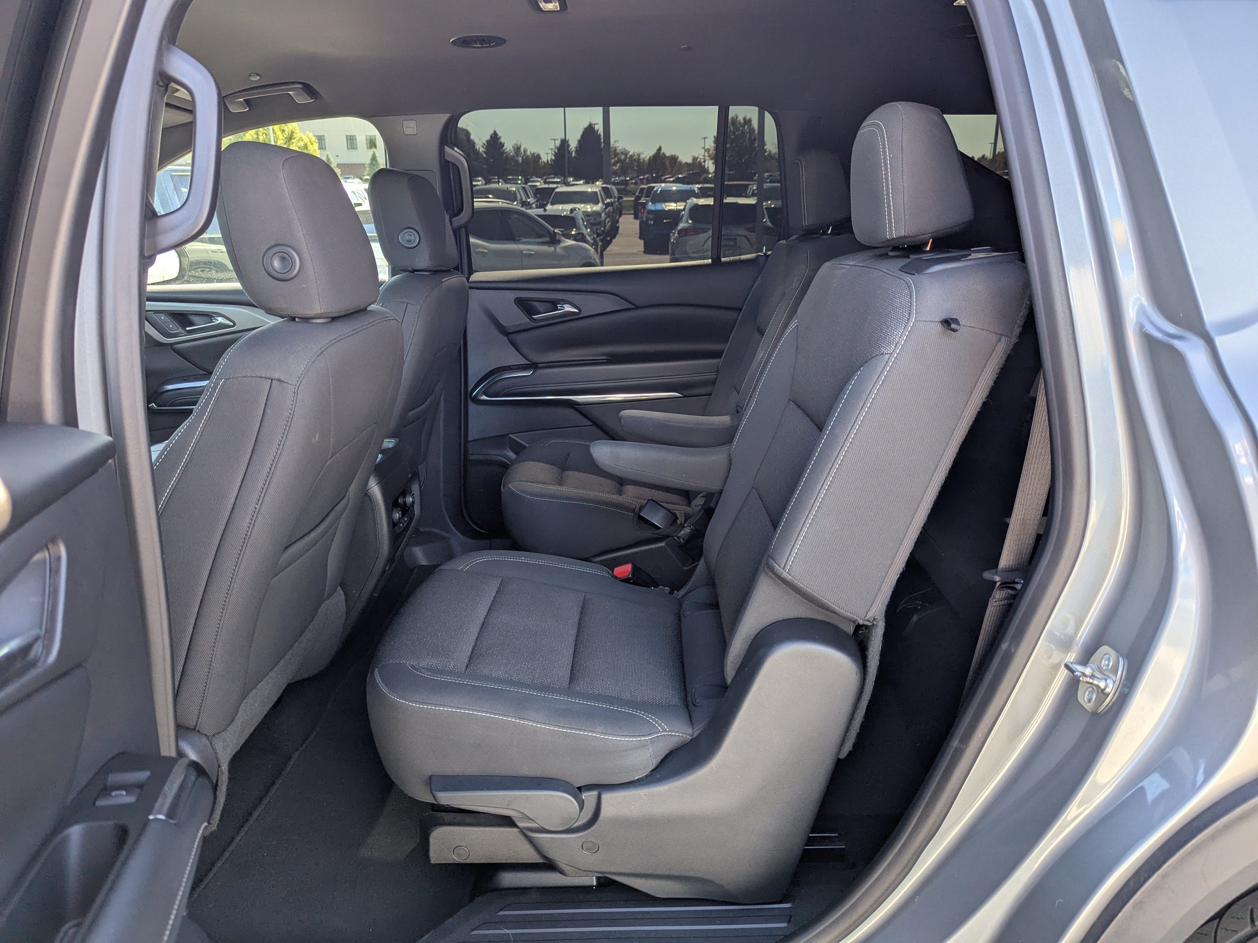Certified 2024 Chevrolet Traverse LT FWD image 33