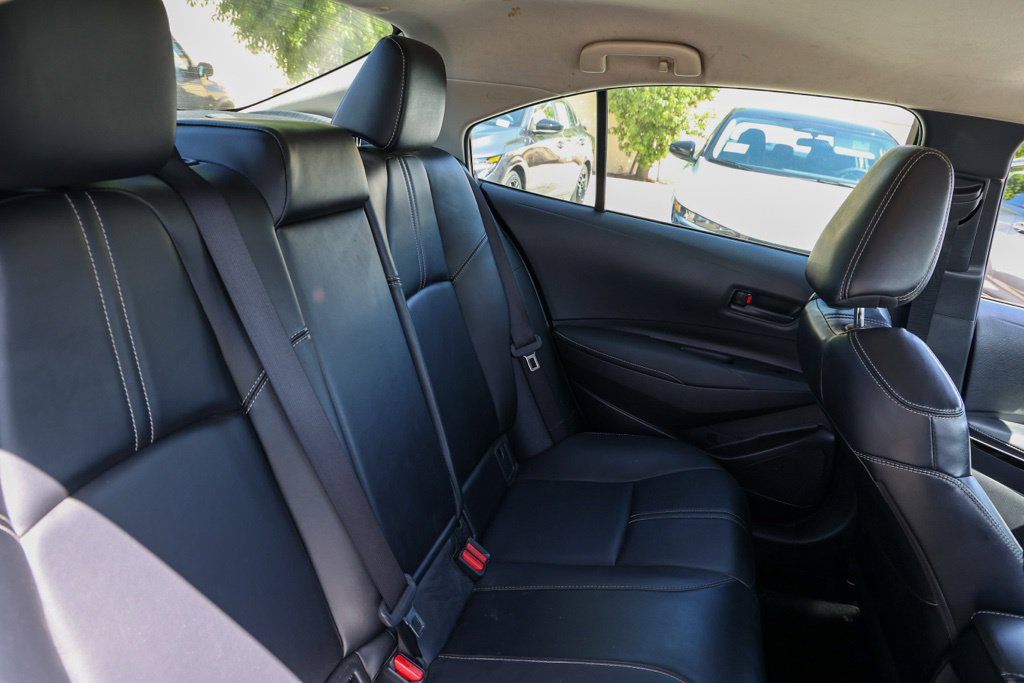 Used 2022 Toyota Corolla LE w/ Premium Interior Package FWD image 18