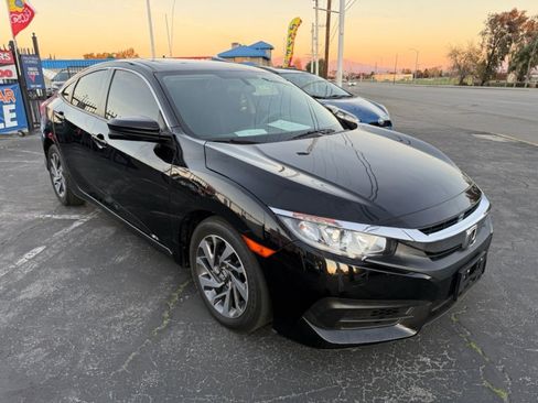 Used 2018 Honda Civic EX image 5