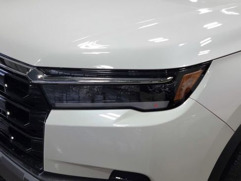 Used 2026 Honda Pilot Touring image 8