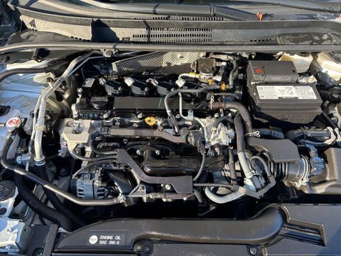 Used 2025 Toyota Corolla LE image 31