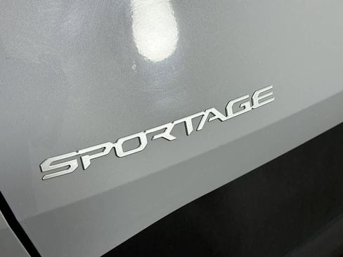 Used 2023 Kia Sportage X-Line AWD/4WD image 7