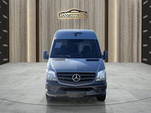 Used 2018 Mercedes-Benz Sprinter 2500 image 5
