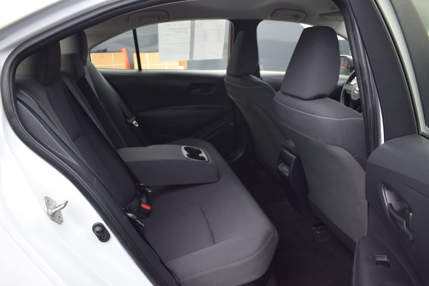 Used 2025 Toyota Corolla LE FWD image 11