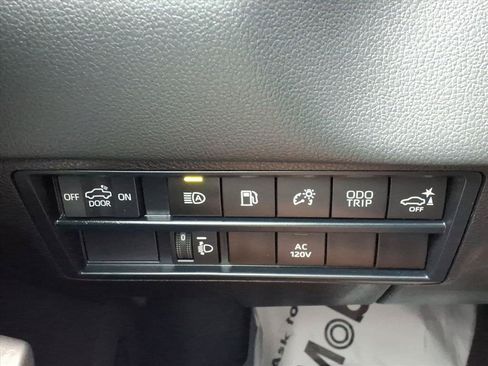 Used 2024 Toyota Tundra Limited w/ Power Package AWD/4WD image 17