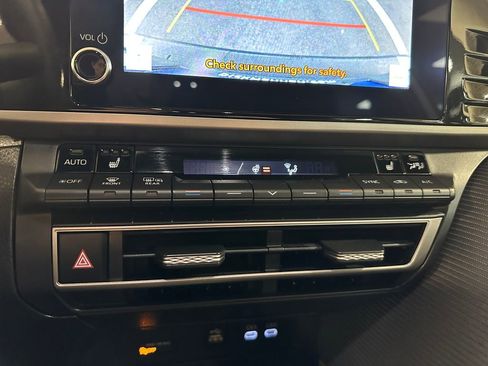 Certified 2025 Toyota Camry SE image 19