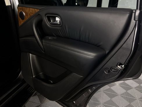 Used 2024 Nissan Armada SL image 30