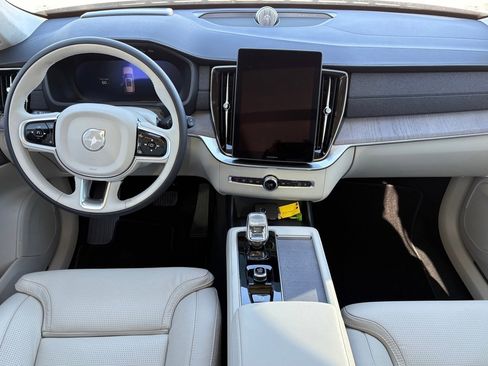 New 2026 Volvo XC90 B6 Ultra w/ Lounge Package image 11