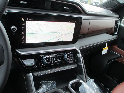 New 2026 GMC Sierra 2500 Denali Ultimate image 18