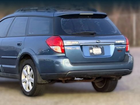 Used 2008 Subaru Outback 2.5i Limited L.L. Bean image 16