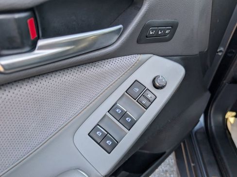 Used 2019 Toyota Avalon Touring w/ Advanced Safety Package image 9