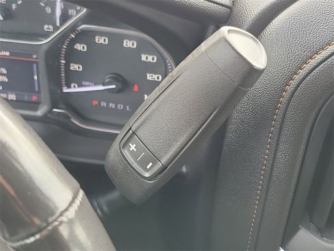 Used 2022 GMC Sierra 3500 AT4 w/ AT4 Preferred Package image 15