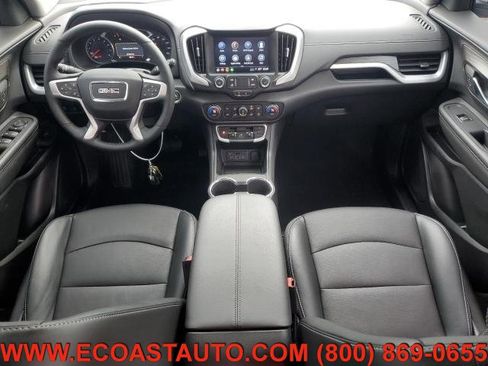 Used 2024 GMC Terrain SLT w/ Tech Package image 9