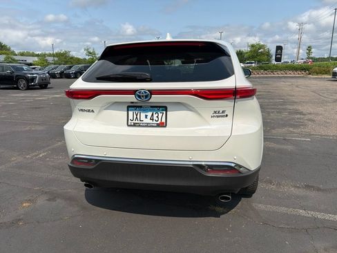 Used 2022 Toyota Venza XLE AWD/4WD image 28