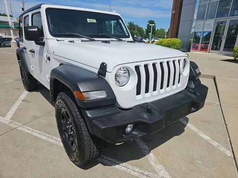 Used 2023 Jeep Wrangler Unlimited Sport AWD/4WD image 3