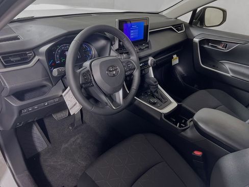 Certified 2025 Toyota RAV4 XLE w/ Convenience Package AWD/4WD image 10