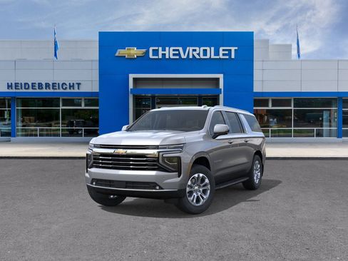 New 2026 Chevrolet Suburban LT image 32