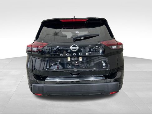 Used 2025 Nissan Rogue SV FWD image 4