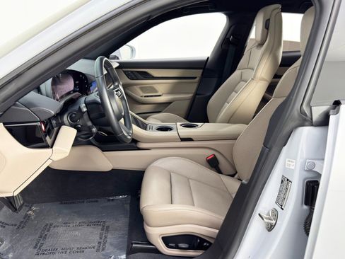 Used 2024 Porsche Taycan 4 Cross Turismo image 17