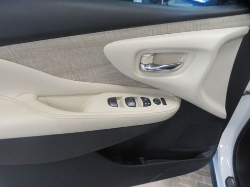 Used 2020 Nissan Murano SV w/ Cargo Package FWD image 14