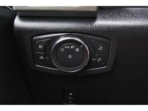 Used 2019 Ford F250 Lariat w/ FX4 Off-Road Package AWD/4WD image 19