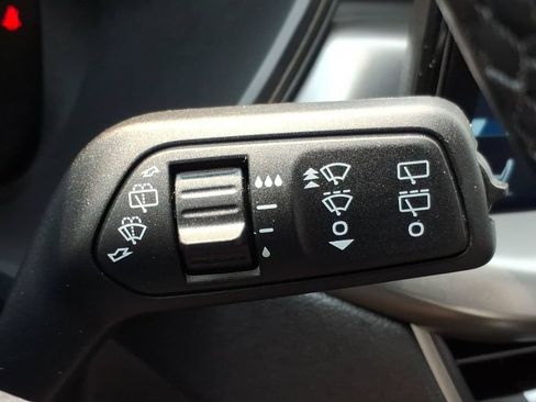Used 2025 Ford Escape SE FWD image 24