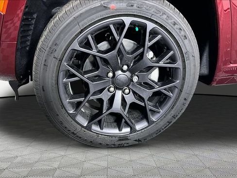 New 2026 Jeep Grand Cherokee L Summit w/ Obsidian Package AWD/4WD image 13
