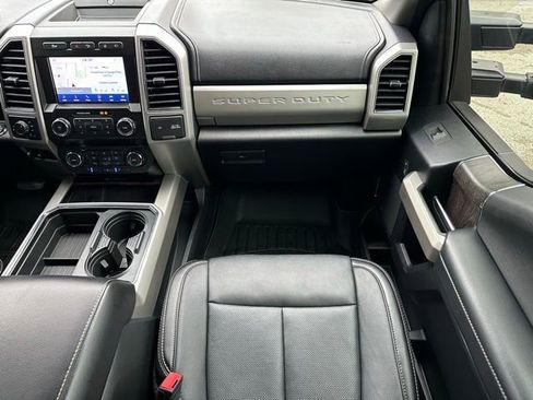 Certified 2020 Ford F250 Lariat w/ Lariat Ultimate Package image 11