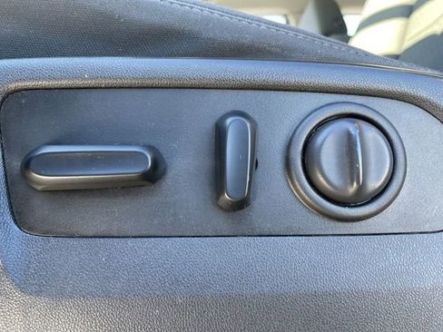 Used 2019 GMC Sierra 1500 SLE image 8