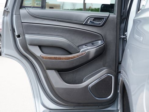 Used 2018 Chevrolet Tahoe LT image 19